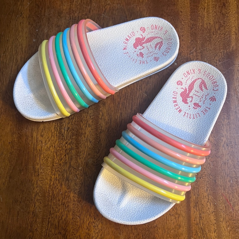 Disney Little Mermaid Rainbow Stripe Flip Flops Size 11/12